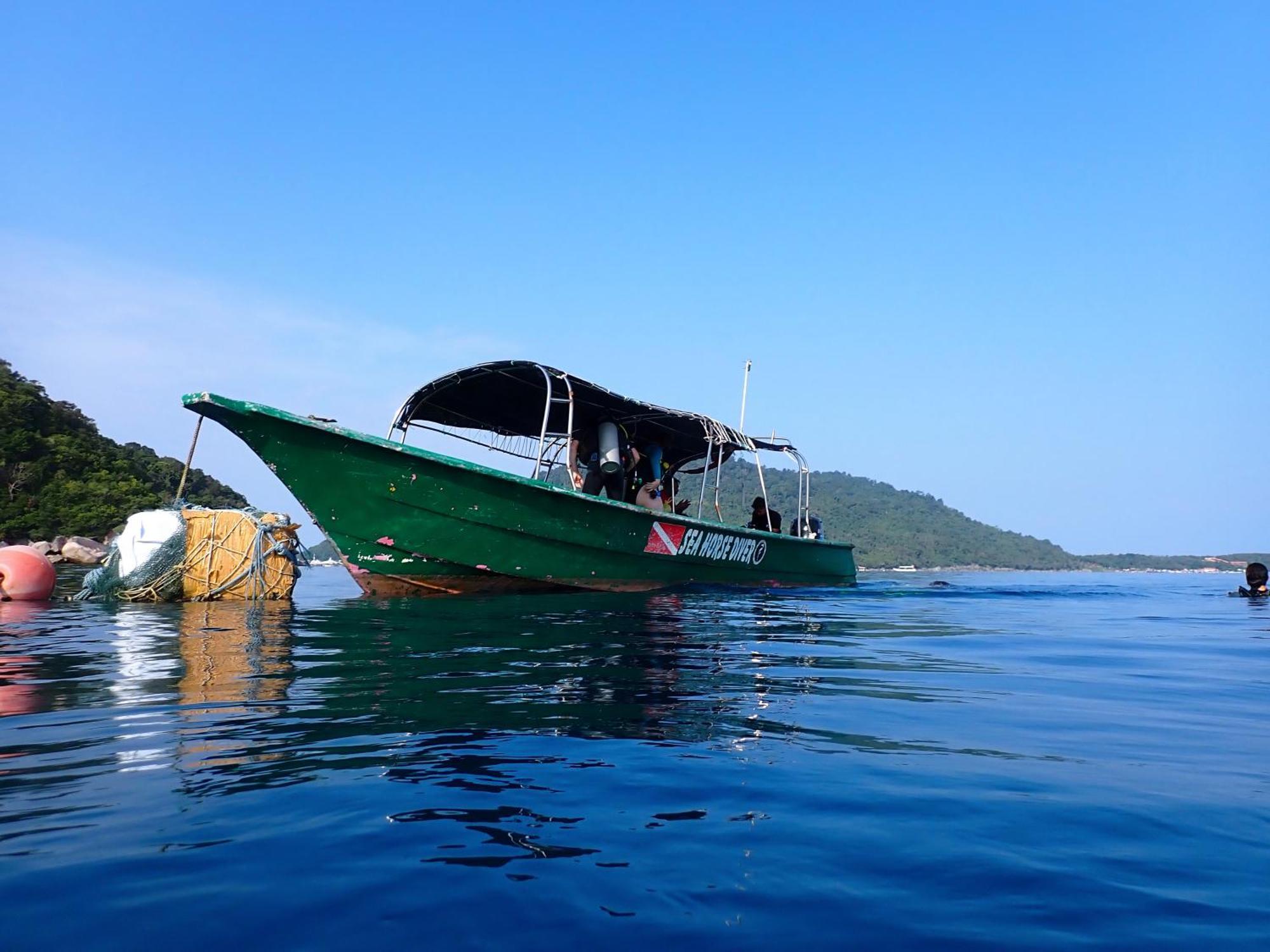 Seahorse Diver Guesthouse Kampong Pasir Panjang  Exteriör bild